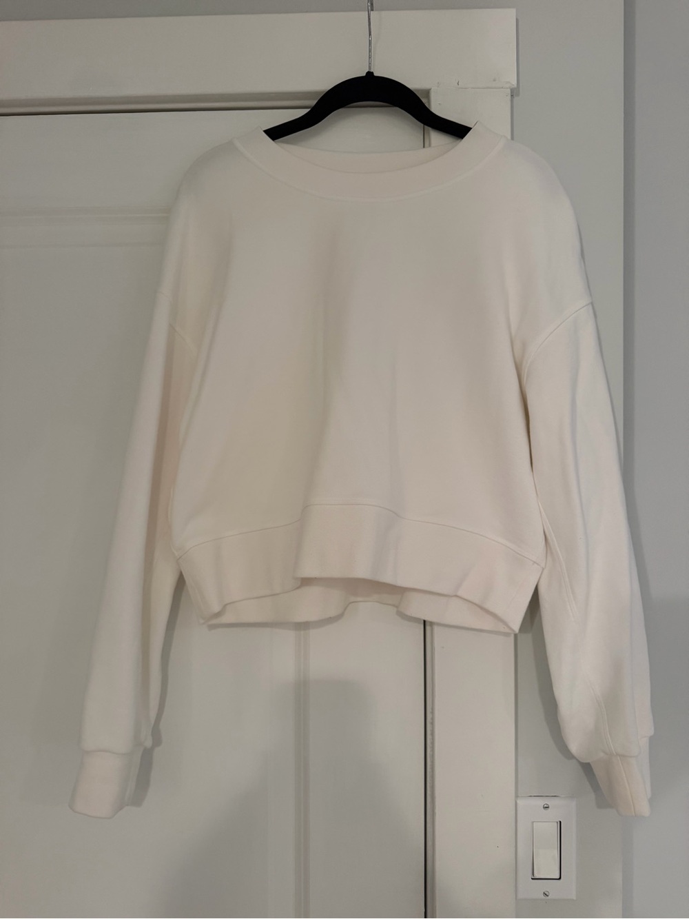 lululemon athletica white Crewneck Cropped Pullover
